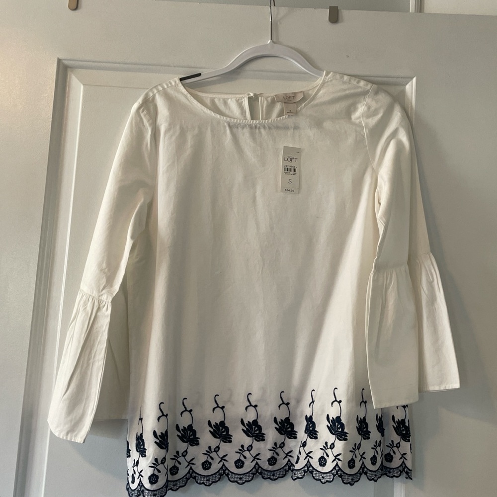 LOFT Women's White and Navy Embroidered Top